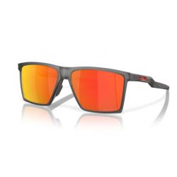 Oakley Futurity Sun Satin Grey Smoke w/ Prizm Ruby Polar